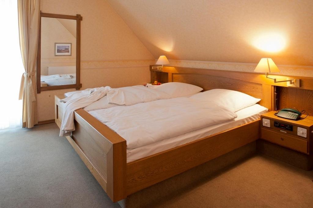 Landhotel Sauerländer Hof Eslohe Zimmer foto