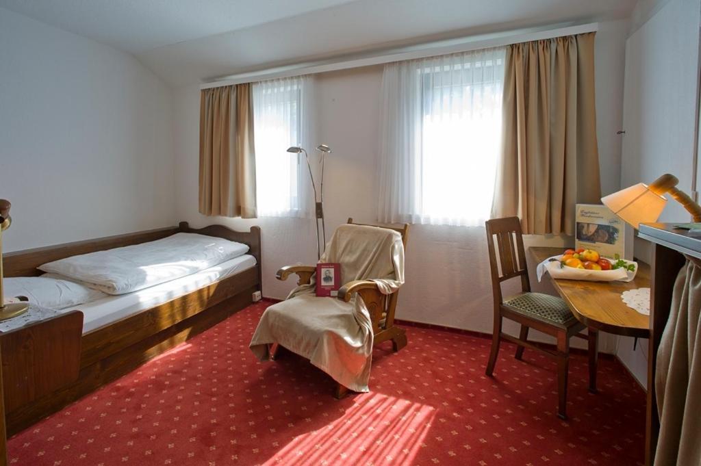 Landhotel Sauerländer Hof Eslohe Zimmer foto